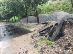 Покровский посад рушится