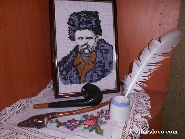 Вишитий портрет Шевченка