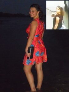 Яна Дугарь напівоберта