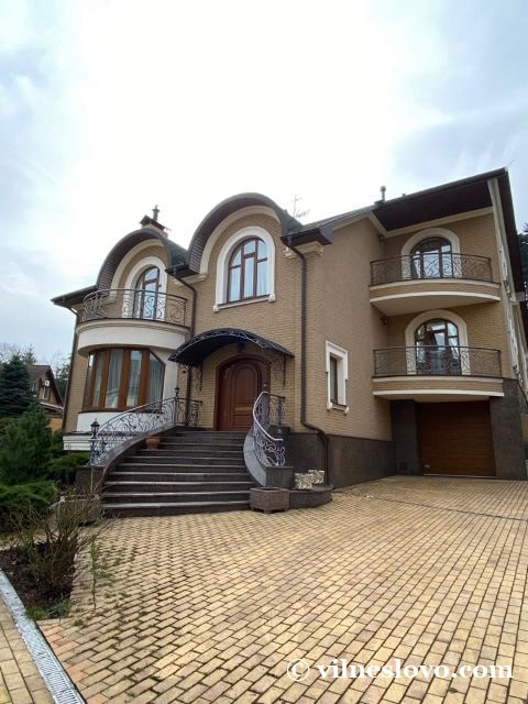 Будинок митрополита Павла Лебідя